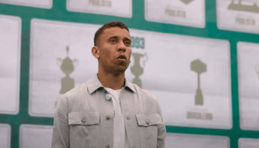 Marcos Rocha chora em despedida do Palmeiras