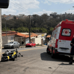 Motociclista fica ferido em acidente envolvendo caminhão em Varginha