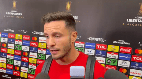 Saúl em zona mista após vitória do Flamengo sobre o Inter na Libertadores