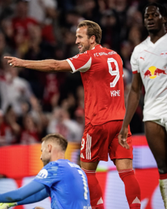 Kane marca três vezes na vitória do Bayern sobre o RB Leipzig