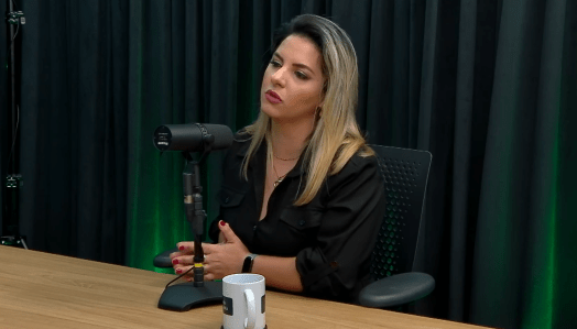 Juliana Rizzo durante participação no podcast Baixada em Pauta, do G1 Santos