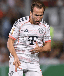 Harry Kane foi autor de dois gols do Bayern na vitória sobre o Wehem
