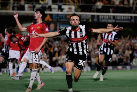 Grimsby Town venceu United e avança na Copa da Liga Inglesa