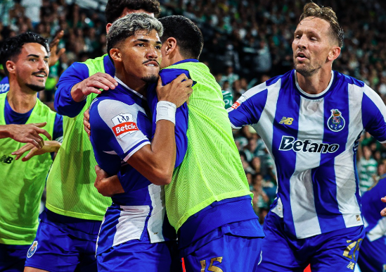 Ex-São Paulo decide, e Porto vence clássico com Sporting pelo Português