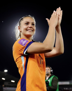 Martens anuncia aposentadoria