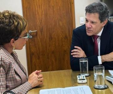 Marília Campos (PT), prefeita de Contagem, e o ministro da Fazenda, Fernando Haddad (PT)