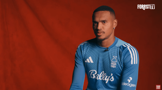 John, ex-Botafogo, é o novo goleiro do Nottingham Forest-ING