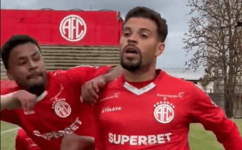 Henrique marcou o gol da classificação do América-RJ à final da Copa Rio