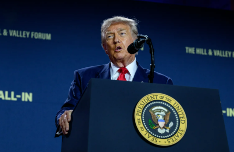 Trump pede que empresas estrangeiras nos EUA respeitem leis de imigração, após caso Hyundai