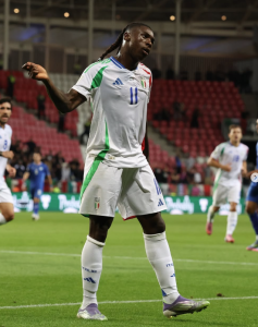 Kean foi autor de dois gols na vitória italiana contra Israel
