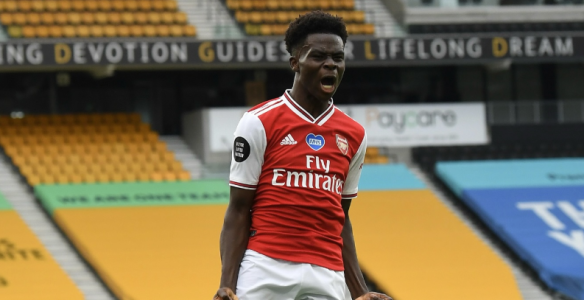 Bukayo Saka em ação pelo Arsenal