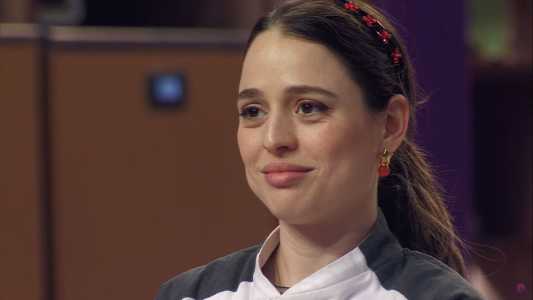 Julia foi uma das participantes eliminadas na estreia do MasterChef Confeitaria