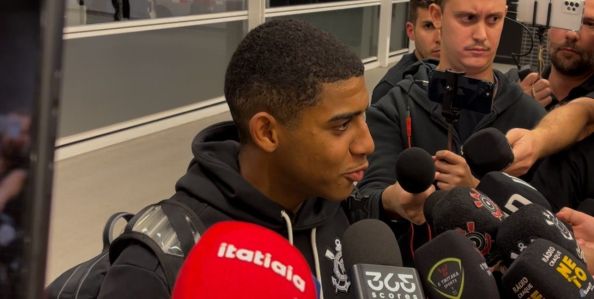 Gui Negão na zona mista da Neo Química Arena, em São Paulo