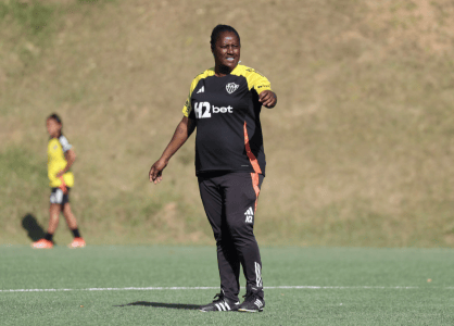 Fabi Guedes, treinadora do Atlético feminino