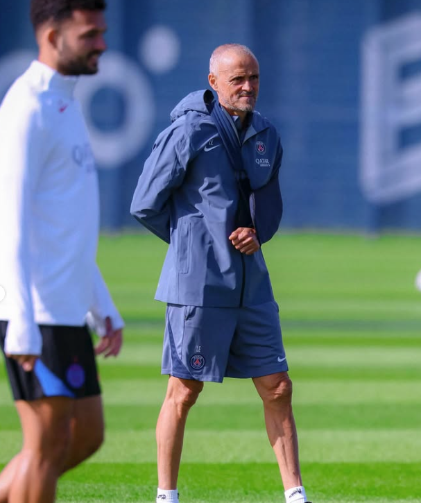 Técnico do PSG, Luis Enrique pode utilizar estratégia inusitada na estreia da Champions