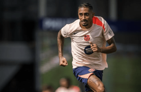 Raphinha em treino do Barcelona