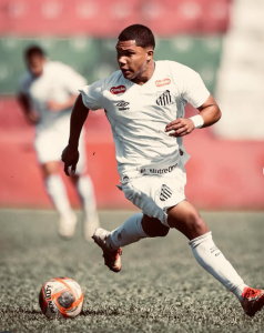 Lorenzo estava no Santos sub-17