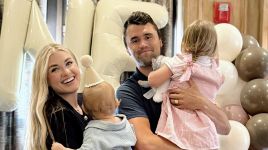 Erika e Charlie Kirk