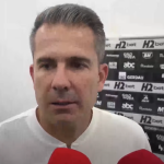Diretor do Atlético explica falta de espaço para promessas da base em início de Sampaoli