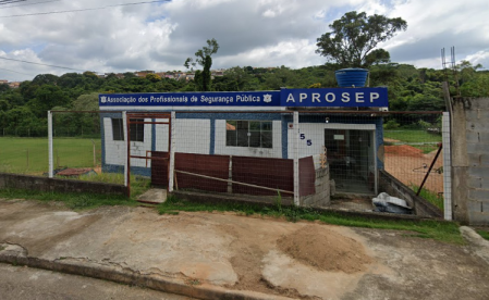 Entrada é solidária.