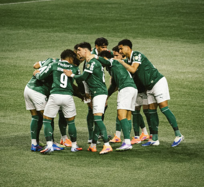 Elenco do palmeiras reunido em jogo da Libertadores Elenco do palmeiras reunido em jogo da Libertadores