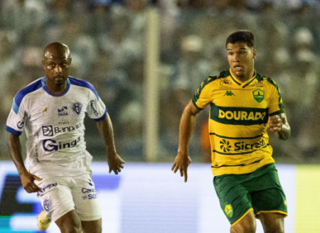 Cuiabá e Paysandu jogaram nesta quinta-feira (2), no estádio da Curuzu