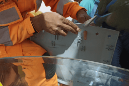 Corpo de Bombeiros utilizou técnicas especiais para liberar o dedo.