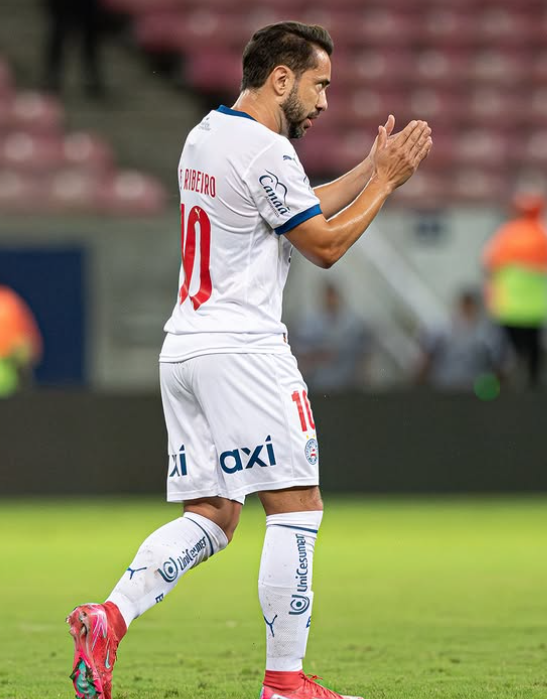 Corinthians se pronuncia sobre diagnóstico de câncer de Everton Ribeiro