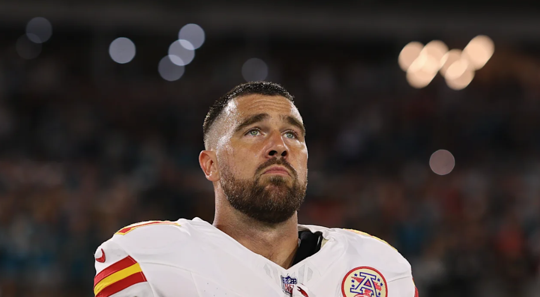 Noivo de Taylor Swift, Travis Kelce quebra recorde histórico em time da NFL; entenda