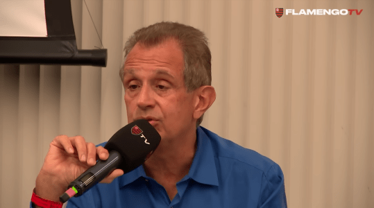 Luiz Eduardo Baptista, presidente do Flamengo, em reunião do Conselho Deliberativo na Gávea