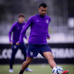 Corinthians acerta renovação de volante observado por Dorival