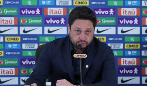 Técnico Arthur Elias em convocação da Seleção Brasileira Feminina
