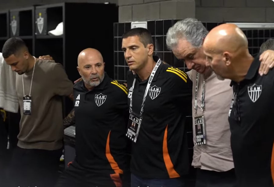 O discurso de Sampaoli aos jogadores do Atlético sobre clássico contra o Cruzeiro