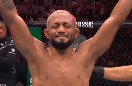 Deiveson Figueiredo se emociona com vitória no UFC