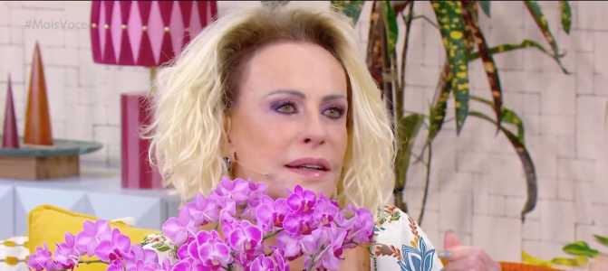 Ana Maria Braga e Carolina Dieckmmann se emocionaram no 'Mais Você'
