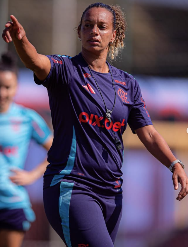 Flamengo anuncia saída da treinadora Rosana Augusto do futebol feminino