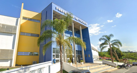 Investigação apura possível intoxicação por metanol após morte de homem de 48 anos.