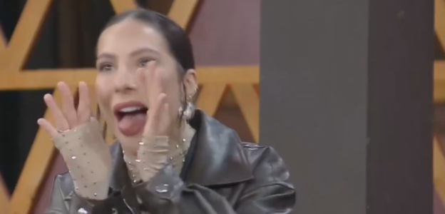 Martina mostrou a língua após gafe de Adriane Galisteu
