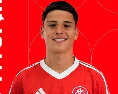 Jovem de 17 anos estreia como profissional do Inter contra o Bahia