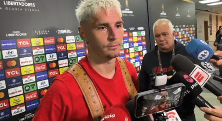 Varella, lateral-direito do Flamengo