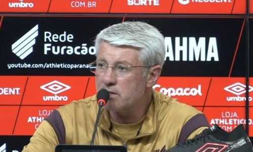 Odair Hellmann concedeu entrevista coletiva pós-jogo do Athletico-PR contra o Amazonas
