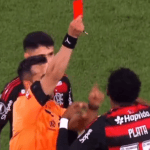 Racing x Flamengo: expulsão de Plata foi justa? Comentarista analisa