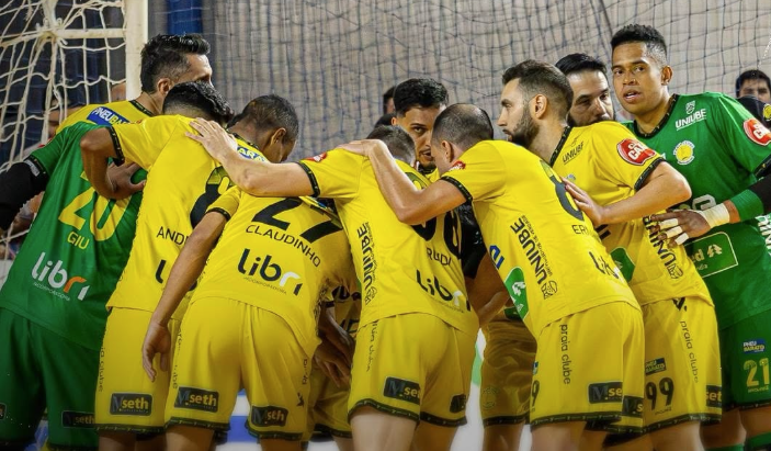 Praia Clube é goleado pelo Campo Mourão pela ida das quartas de final da LNF