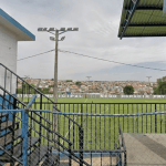 Gramado sintético do Estádio Nego Horácio é fechado para manutenção em Varginha