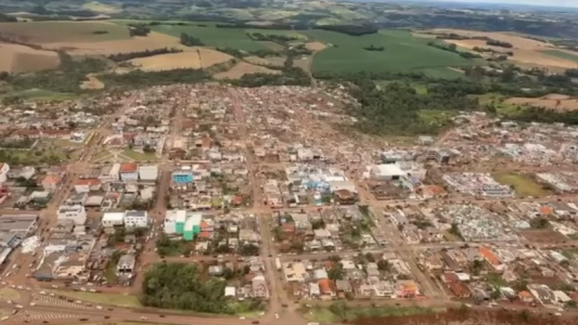Imagens da cidade de Rio Bonito do Iguaçu completamente destruída impressionam