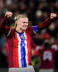 Halaand marca em vitória da Noruega