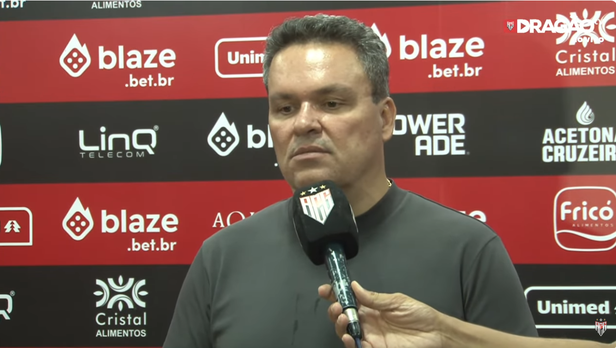 Presidente do Atlético-GO detona jogadores da base: ‘Têm que mudar de profissão’