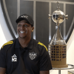 Ex-Atlético, Jô relembra decisão com Lanús e dá dica para Hulk marcar na final da ‘Sula’