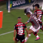 Foi pênalti para o Flamengo contra o Fluminense? Ex-árbitros discordam sobre o lance