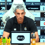 O que disse Vojvoda após empate entre Santos e Mirassol